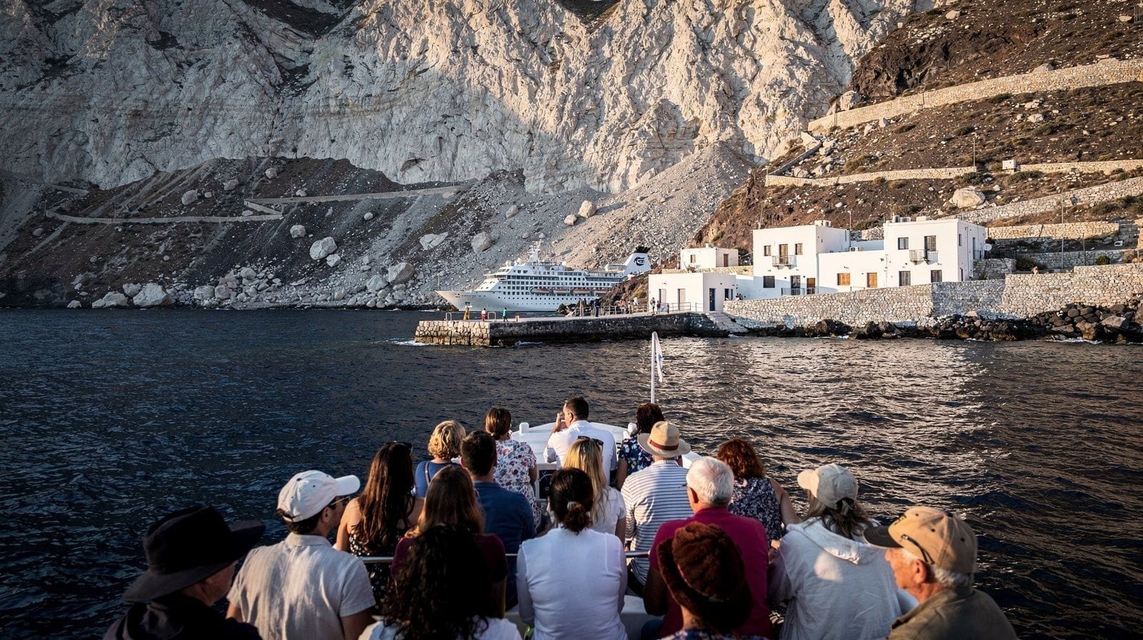 Une journée à Santorin en escale de croisière : le plan heure par heure