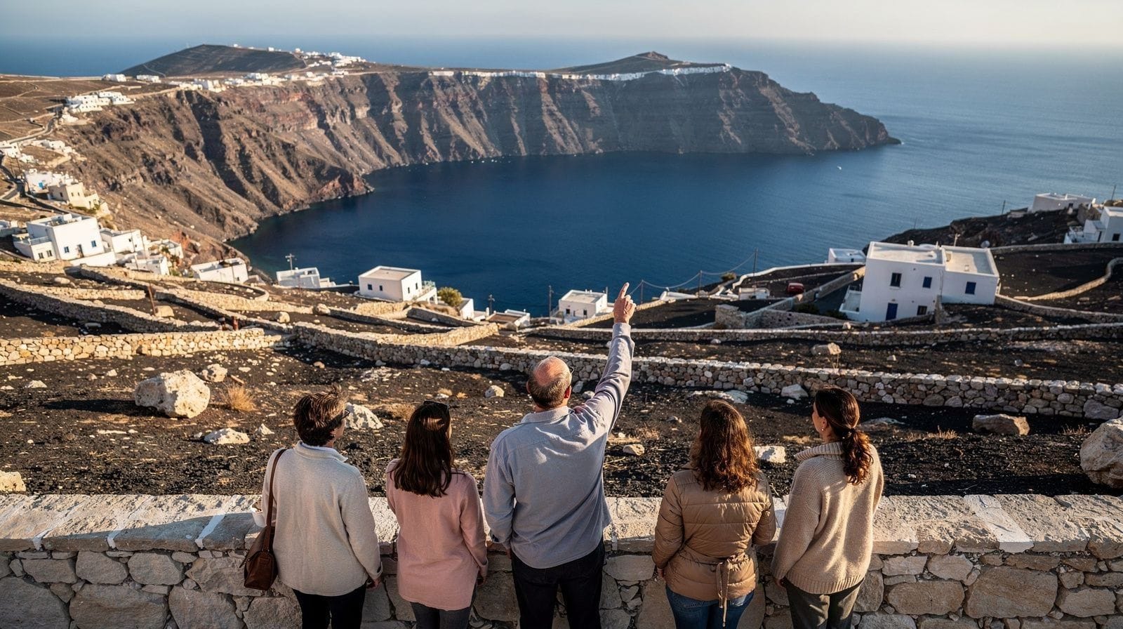 Guide privé ou tour en groupe à Santorin : comment choisir