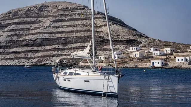 Private Yacht Charters in Santorini: Sunset Cruises with a Skipper
