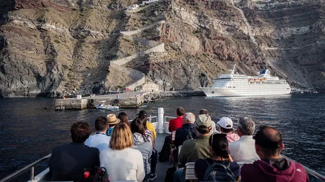 Santorini Cruise Port Guide: From the Ship to Fira