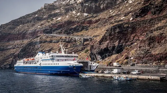 Santorini Ferry Guide: How Athinios Port Works