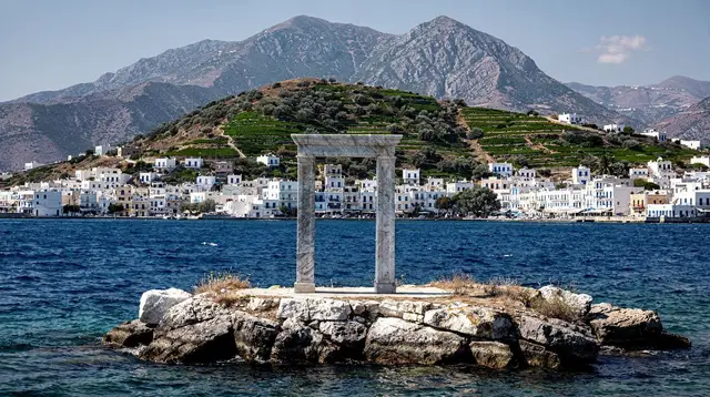Santorini to Naxos: Is One Day Really Enough?